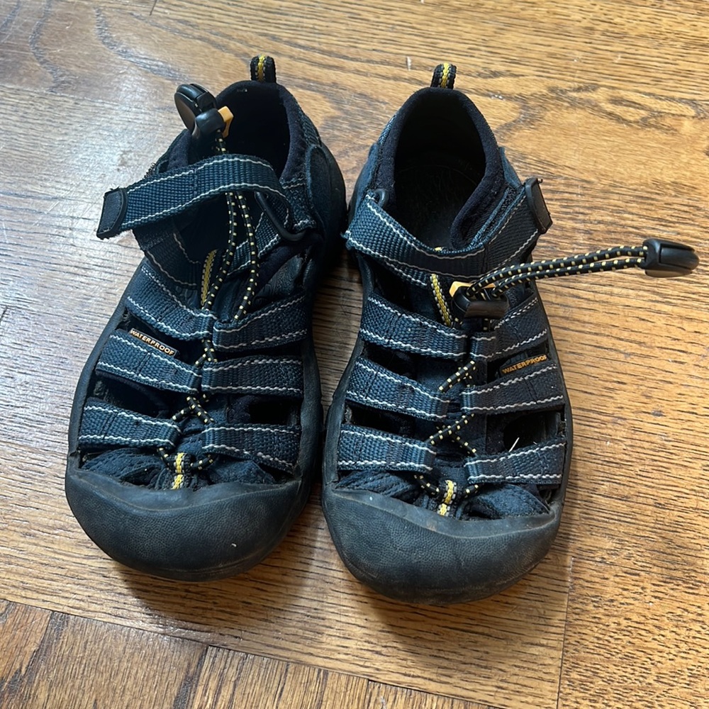 Keen Hiking Sandals Toddler Size 12 Navy Shoes Outdoors Camping Waterproof